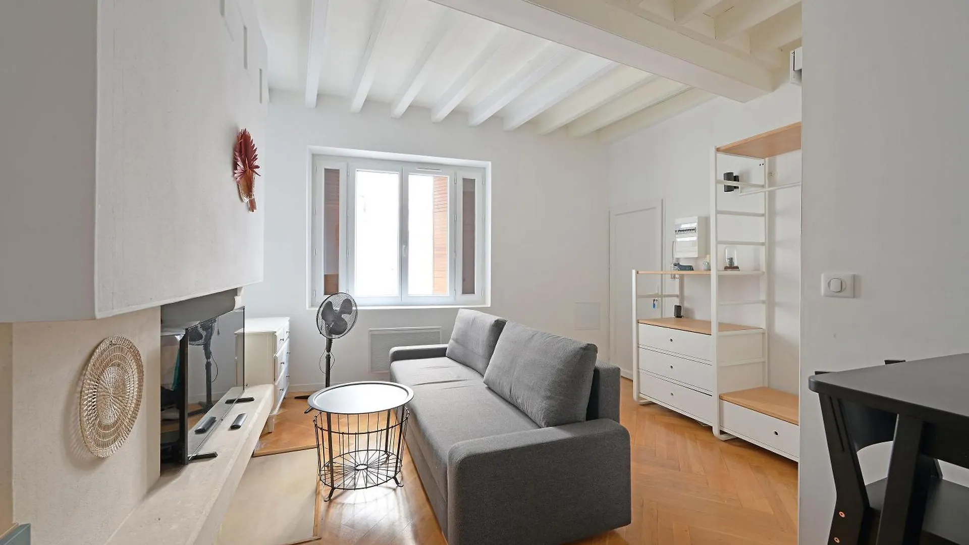 Studio Marie - Proche Theatres Et Place Des Corps Saints - Wifi Avignon